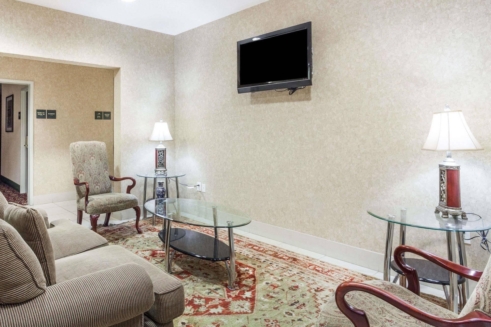 Clarion Pointe Madison-Huntsville Ngoại thất bức ảnh